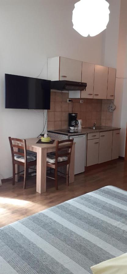 Apartments Alto Rovigno Esterno foto