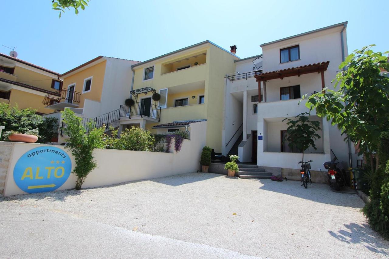 Apartments Alto Rovigno Esterno foto